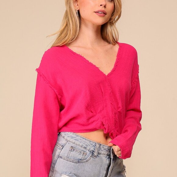 LUMIERE Hot Pink Textured Boho Raw Hem V-Neck Cropped Pullover Top - Picture 1 of 4